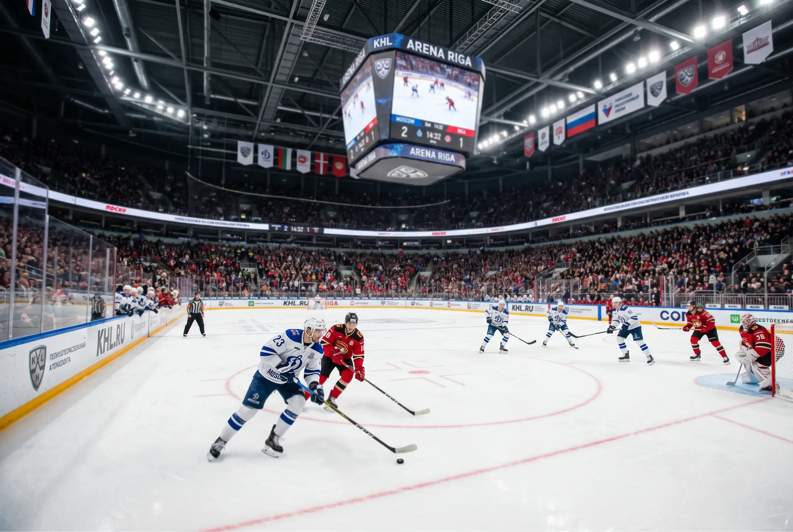 Ishockeykamp i KHL-arena med spillere på isen og tilskuere i baggrunden